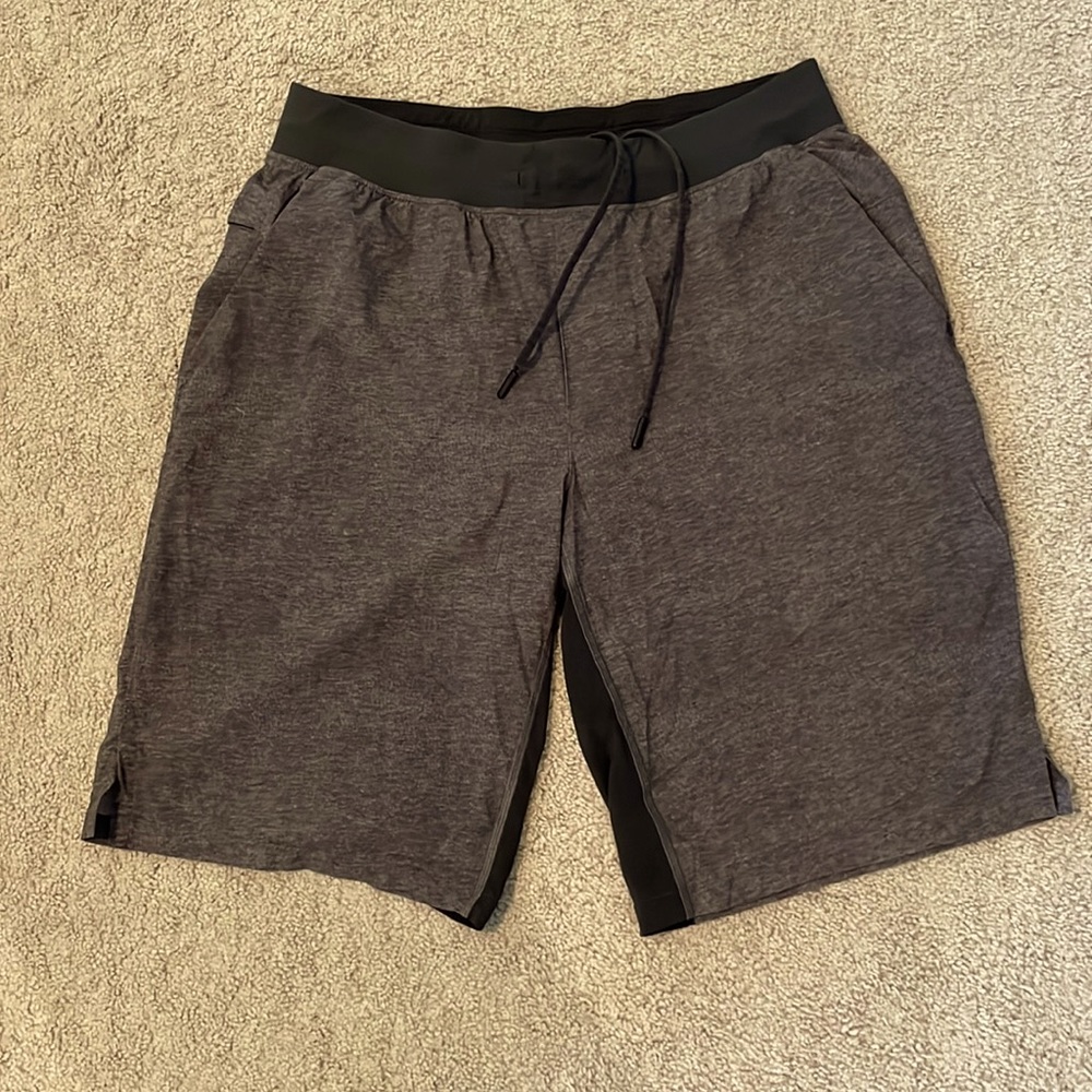 Lulu lemon 9in shorts